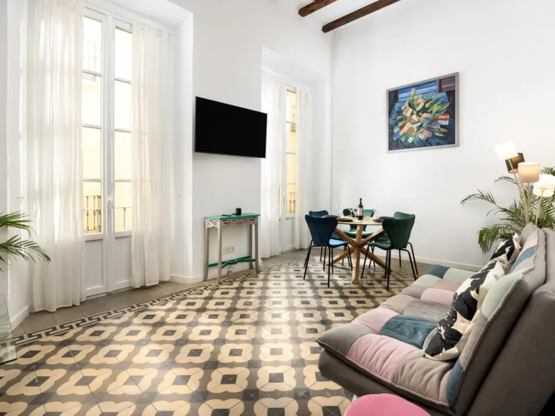 Apartment - Middle Floor Apartment в продаже в Málaga, Málaga. В доме 4 спален и 3 ванных комнат. Площадь дома 168 м²