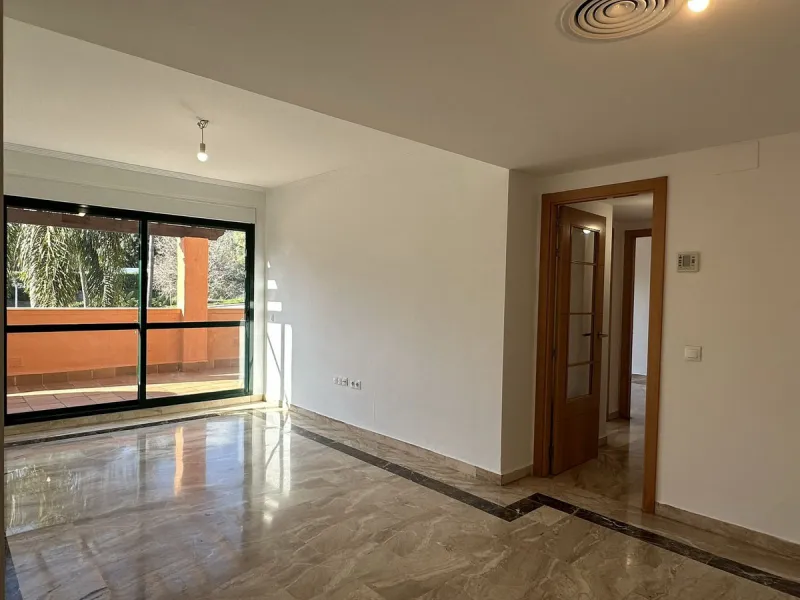 Middle Floor Apartment, Marbella, Costa del Sol.