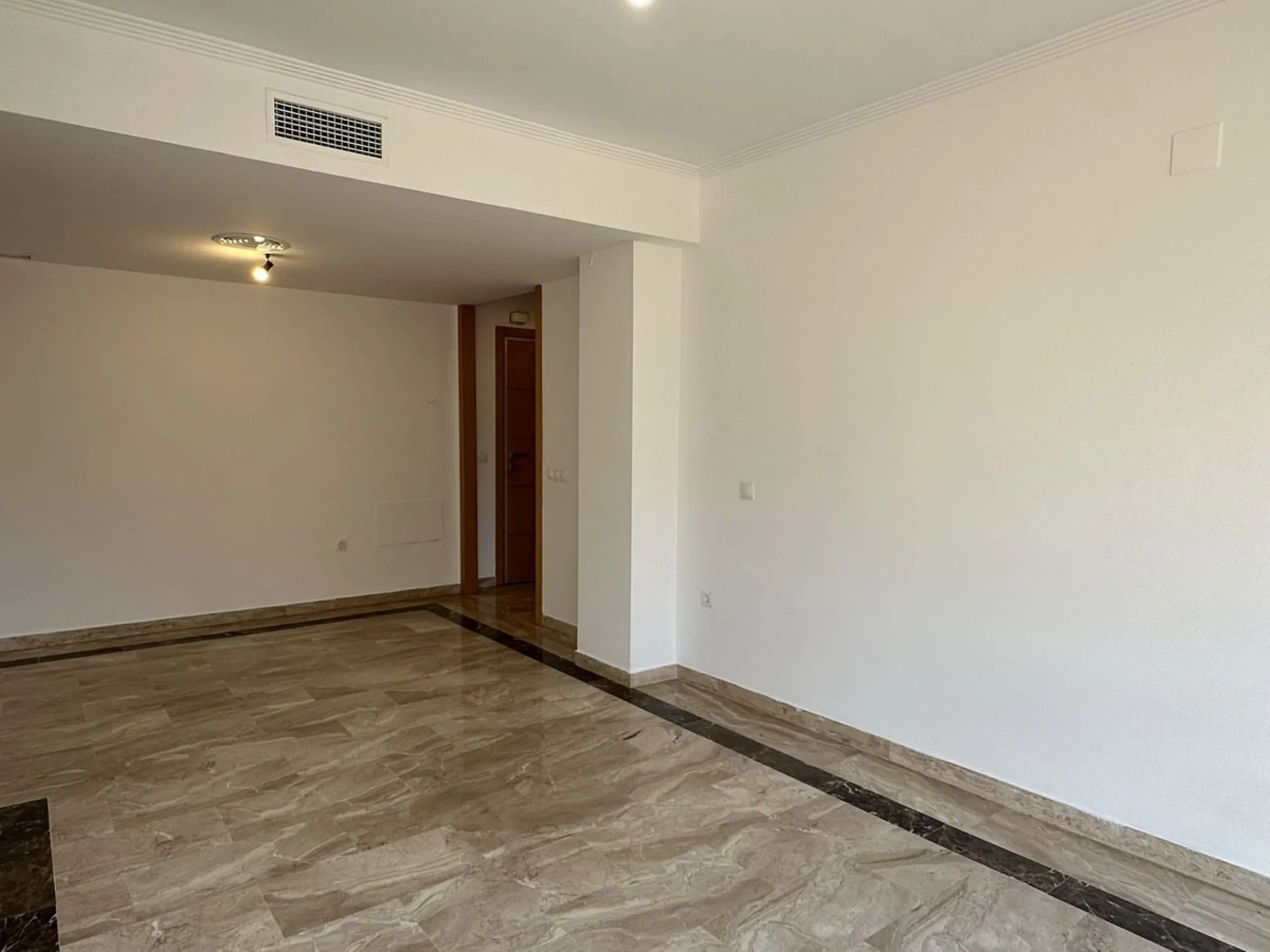 Middle Floor Apartment, Marbella, Costa del Sol.