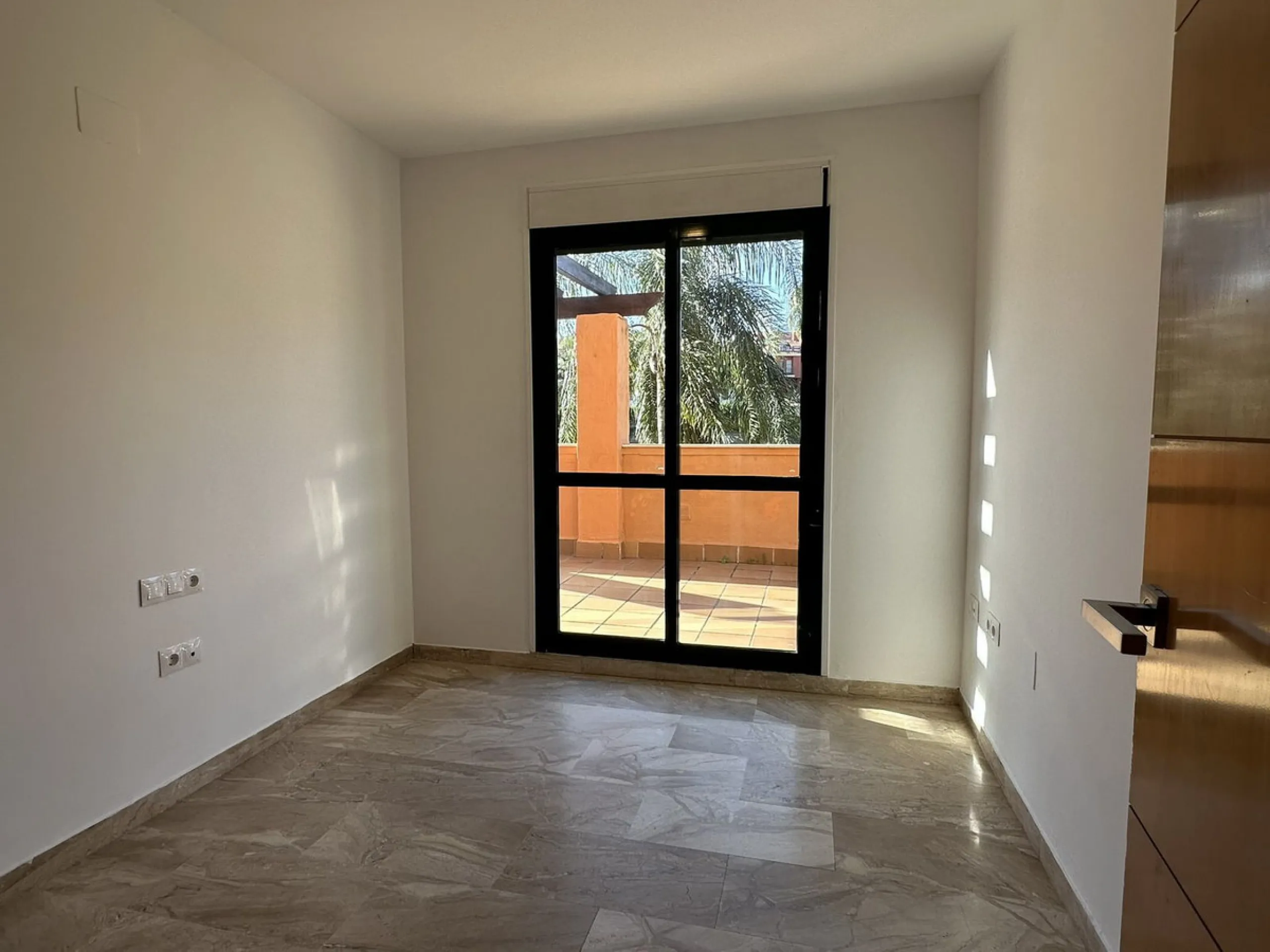 Middle Floor Apartment, Marbella, Costa del Sol.