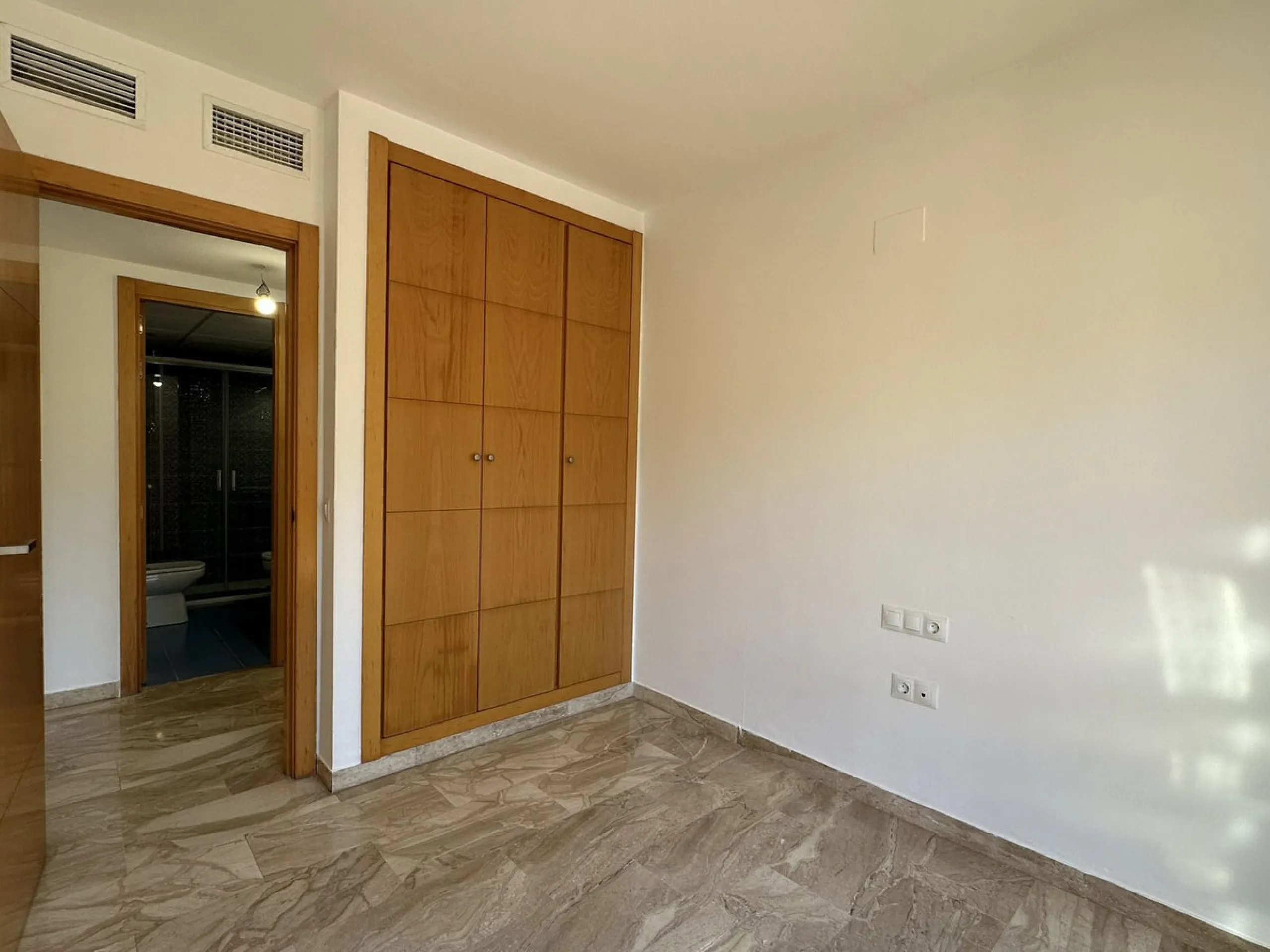 Middle Floor Apartment, Marbella, Costa del Sol.