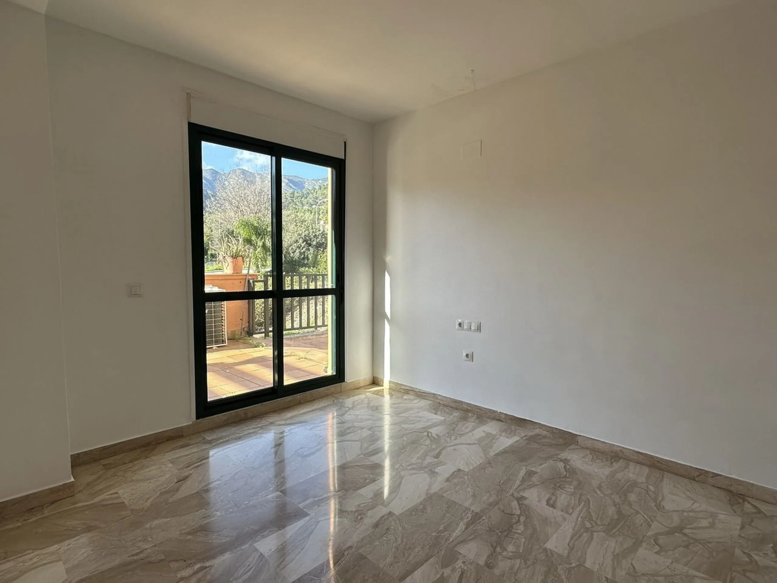 Middle Floor Apartment, Marbella, Costa del Sol.