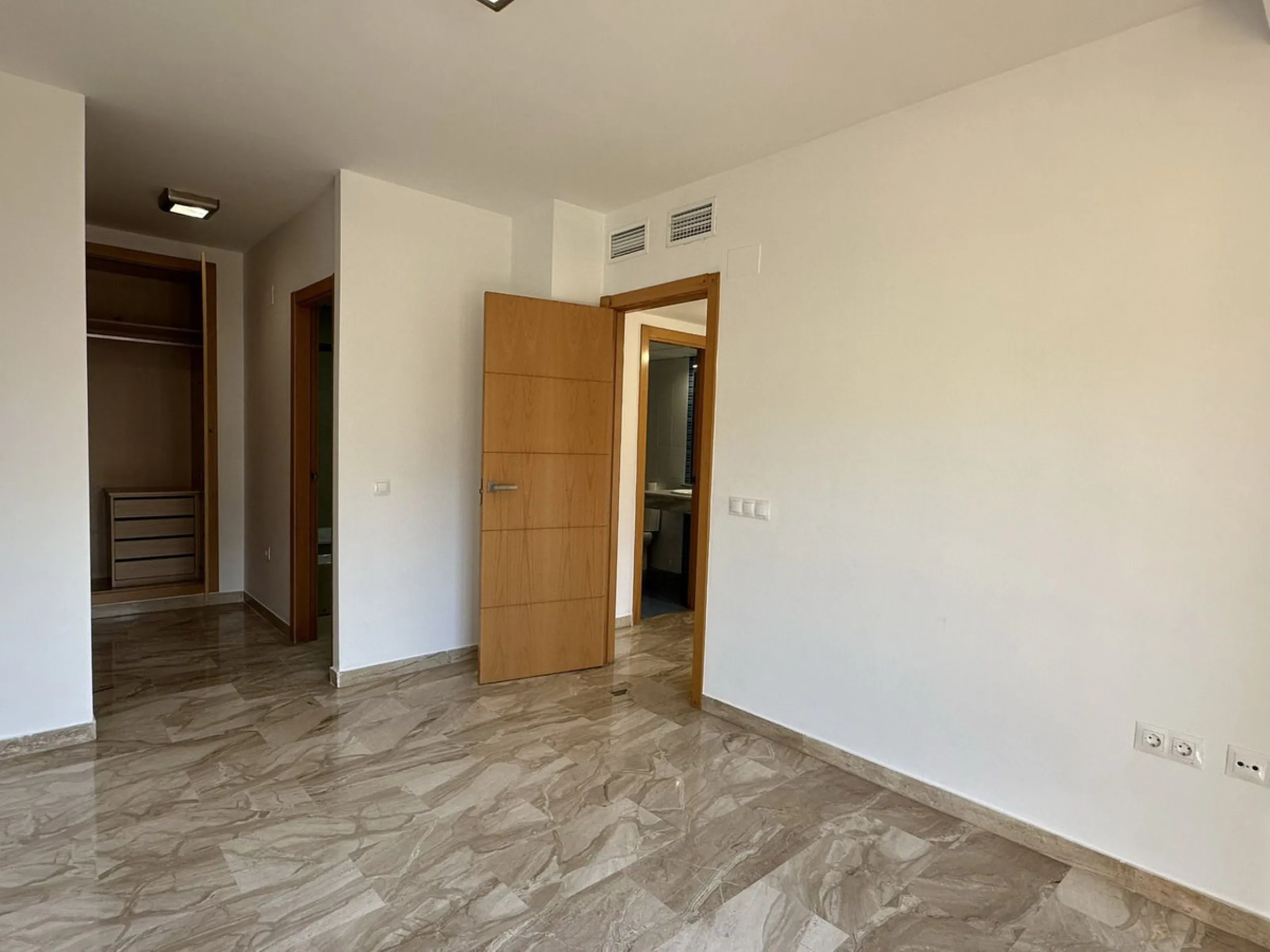Middle Floor Apartment, Marbella, Costa del Sol.