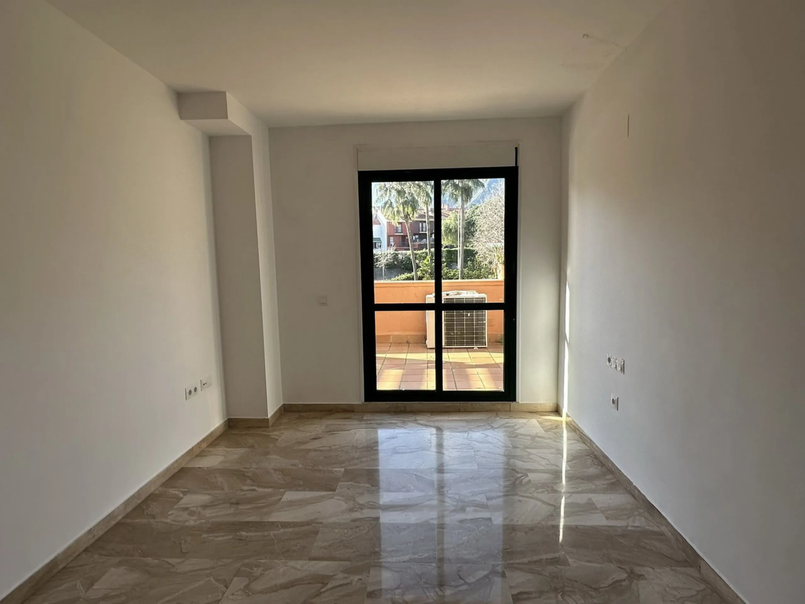 Middle Floor Apartment, Marbella, Costa del Sol.