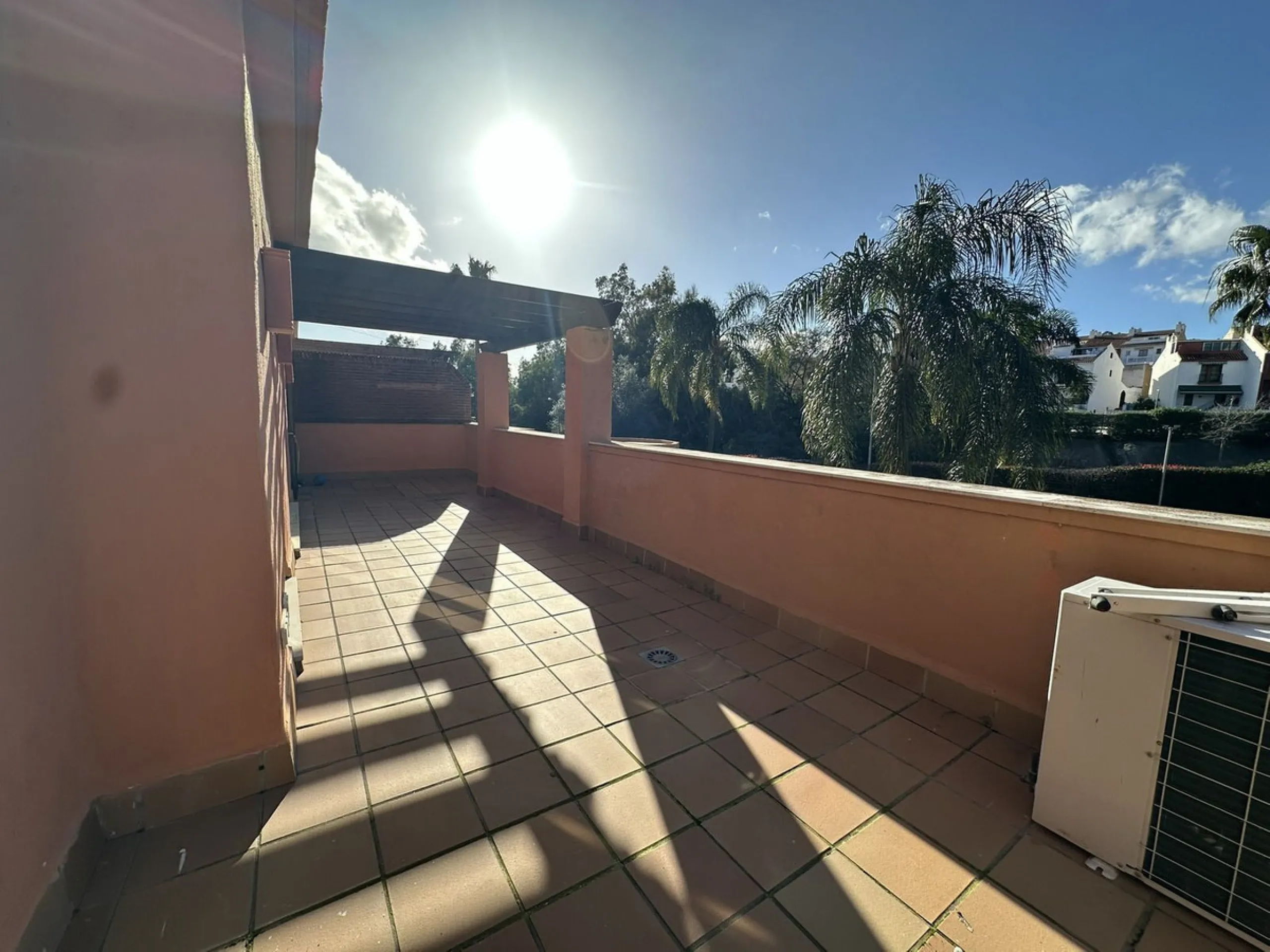 Middle Floor Apartment, Marbella, Costa del Sol.