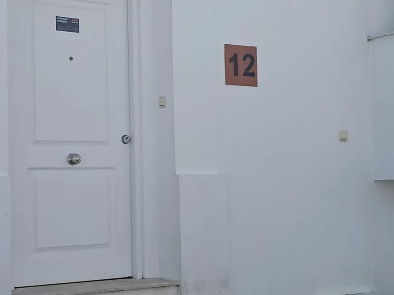 House - Townhouse в продаже в Casares, Málaga. В доме 2 спален и 3 ванных комнат. Площадь дома 205 м²