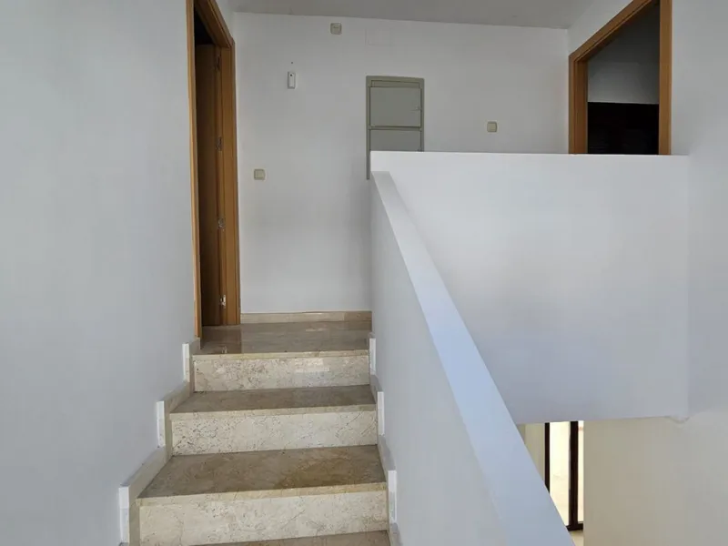 House - Townhouse в продаже в Casares, Málaga. В доме 2 спален и 3 ванных комнат. Площадь дома 205 м²