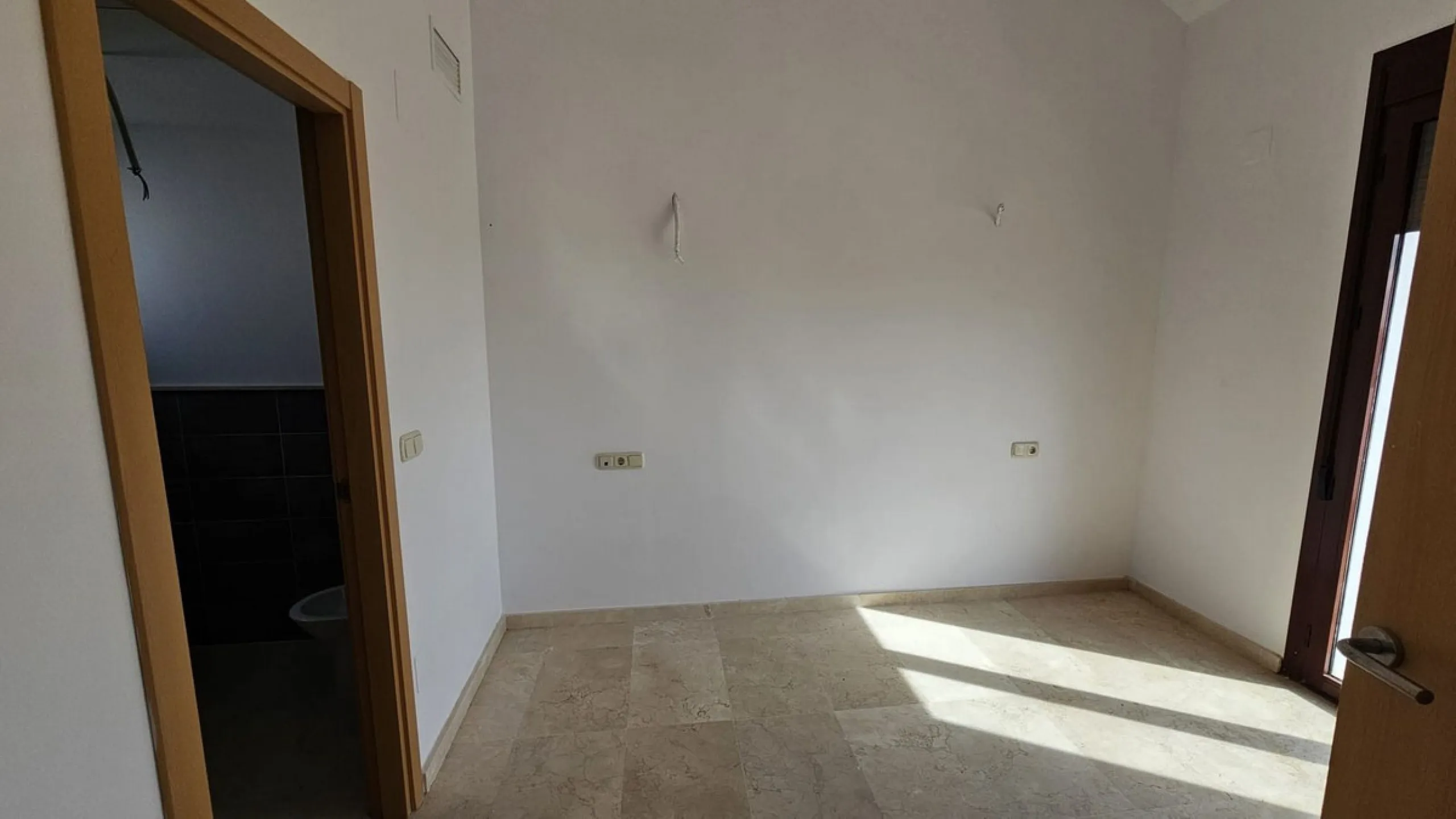House - Townhouse в продаже в Casares, Málaga. В доме 2 спален и 3 ванных комнат. Площадь дома 205 м²