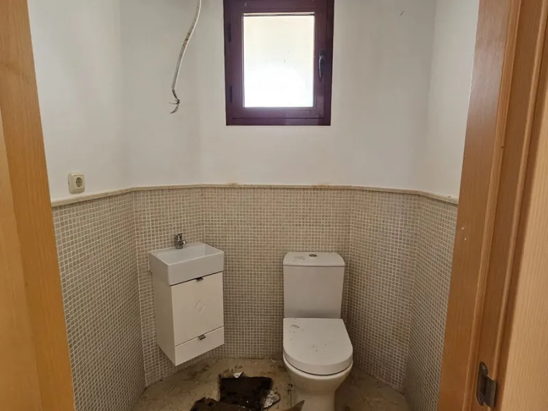 House - Townhouse в продаже в Casares, Málaga. В доме 2 спален и 3 ванных комнат. Площадь дома 205 м²