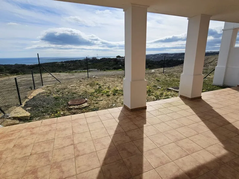 House - Townhouse в продаже в Casares, Málaga. В доме 2 спален и 3 ванных комнат. Площадь дома 205 м²