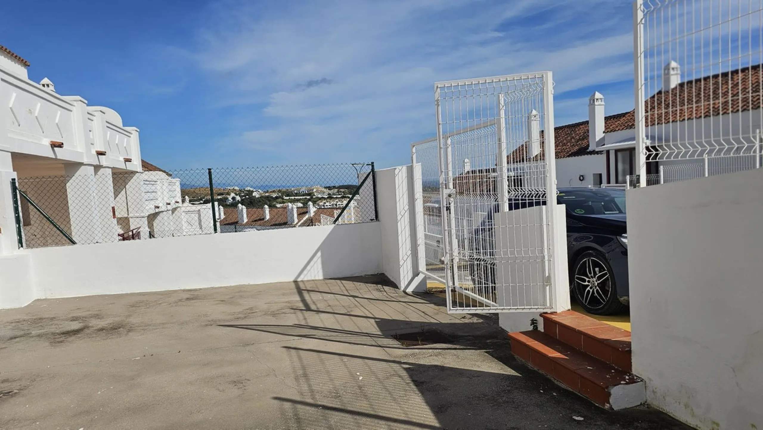House - Townhouse в продаже в Casares, Málaga. В доме 2 спален и 3 ванных комнат. Площадь дома 211 м²