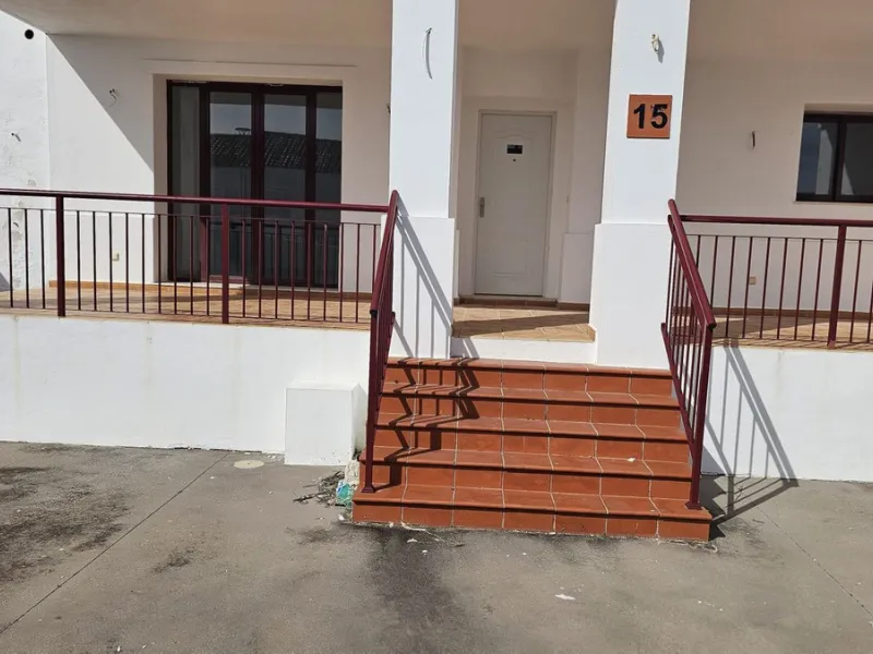 House - Townhouse в продаже в Casares, Málaga. В доме 2 спален и 3 ванных комнат. Площадь дома 211 м²