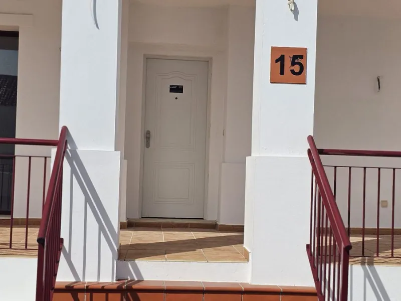 House - Townhouse в продаже в Casares, Málaga. В доме 2 спален и 3 ванных комнат. Площадь дома 211 м²