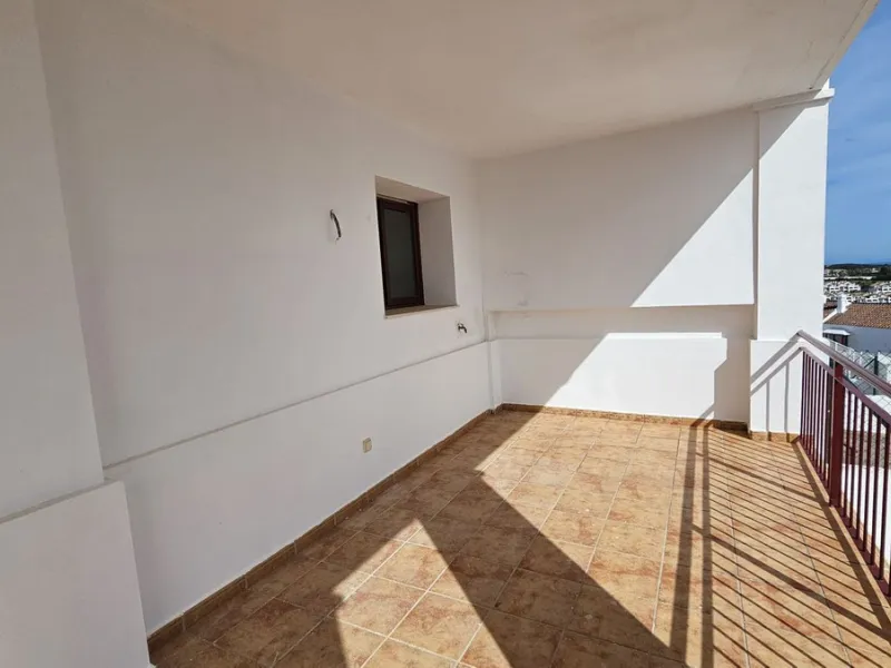 House - Townhouse в продаже в Casares, Málaga. В доме 2 спален и 3 ванных комнат. Площадь дома 211 м²