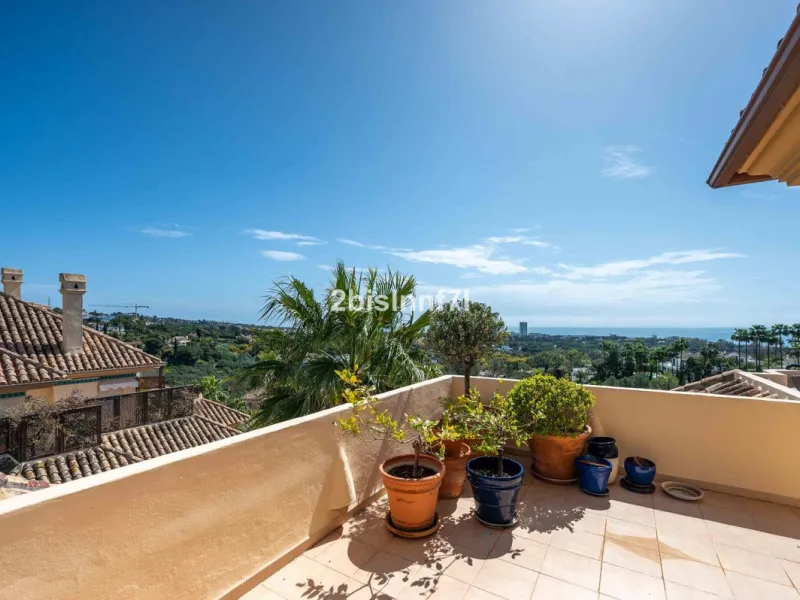 Penthouse with Panoramic Views of the Mediterranean for Sale in Elviria Hills, Marbella