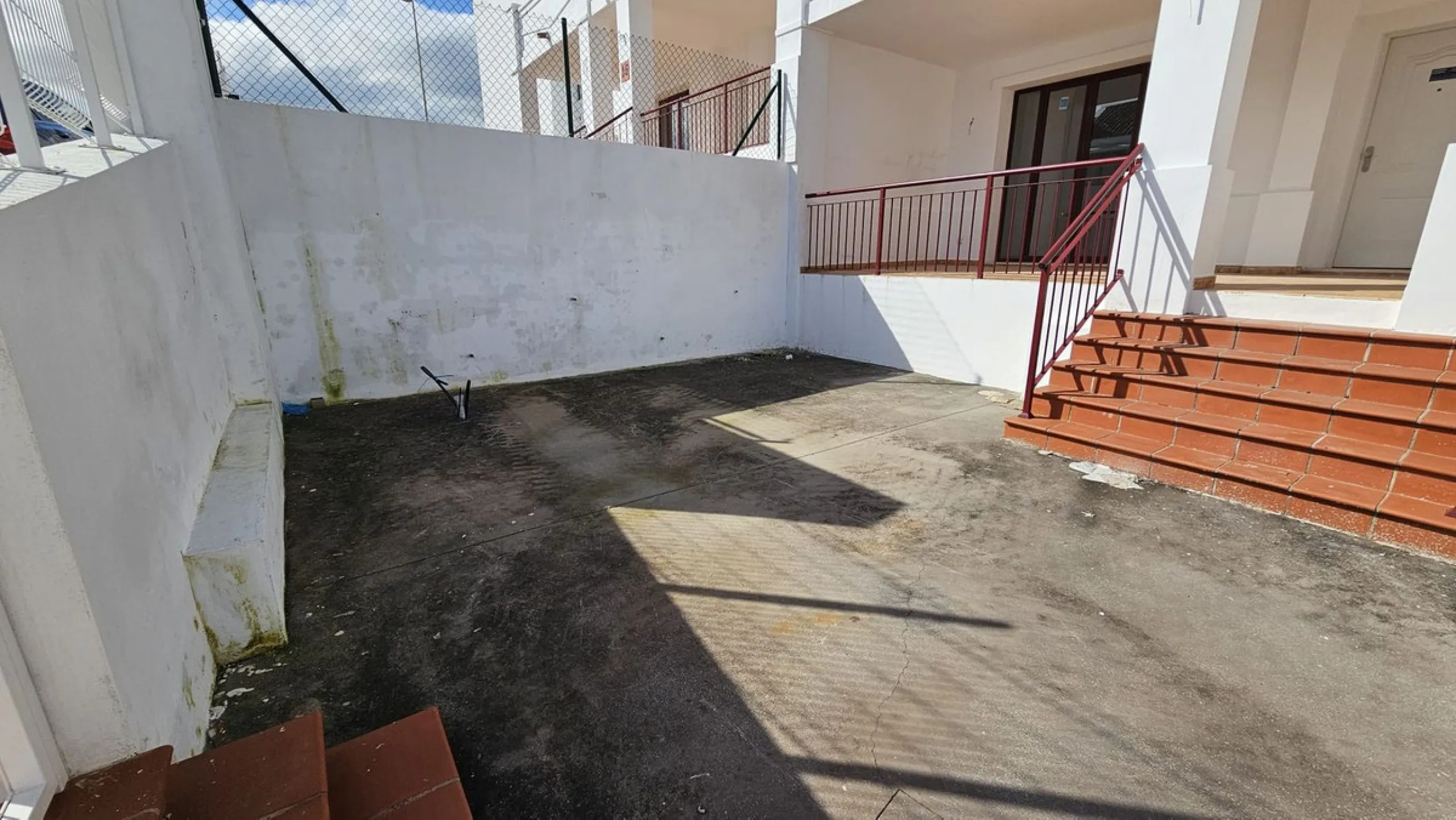 House - Townhouse в продаже в Casares, Málaga. В доме 2 спален и 3 ванных комнат. Площадь дома 208 м²