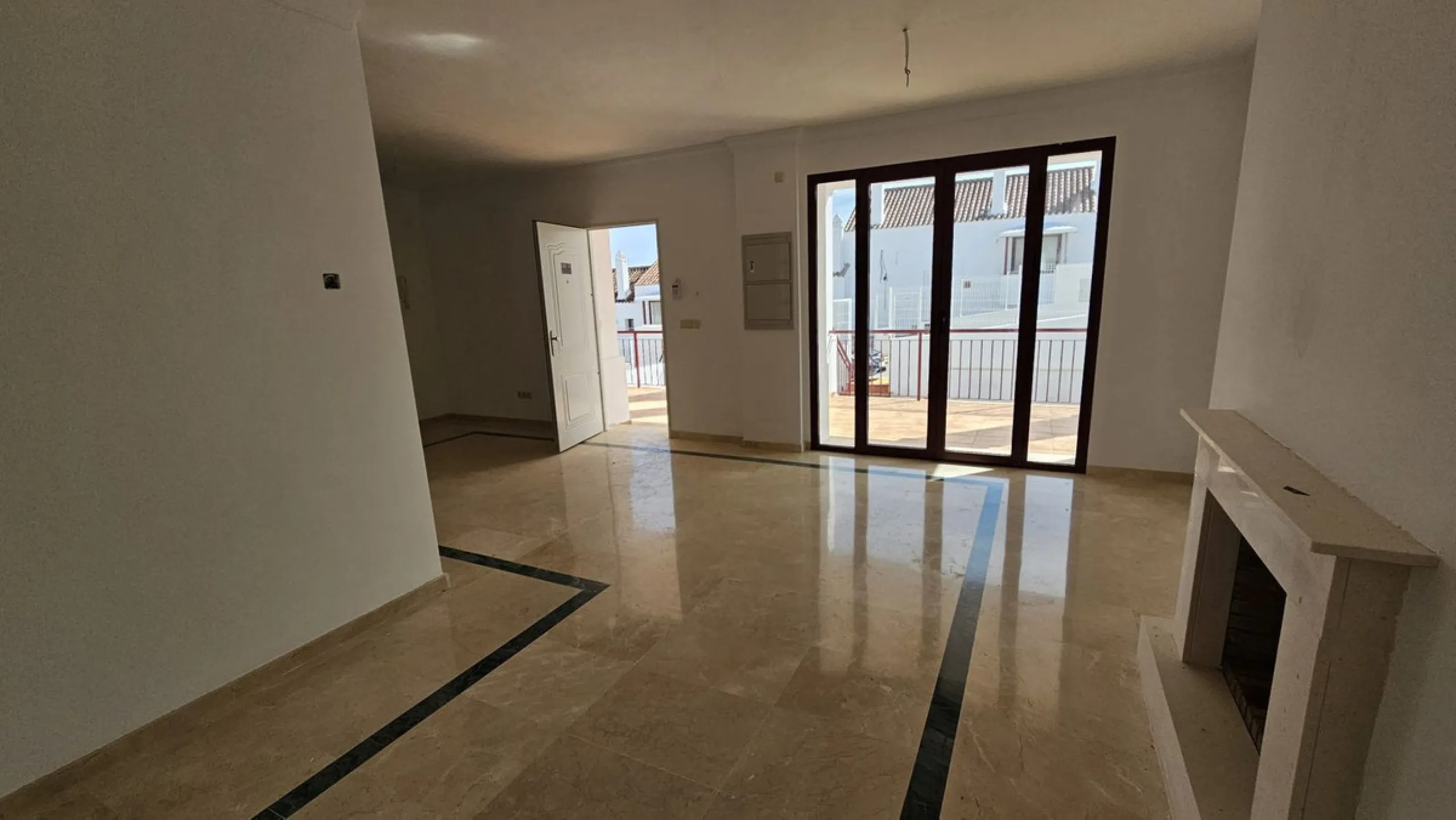 House - Townhouse в продаже в Casares, Málaga. В доме 2 спален и 3 ванных комнат. Площадь дома 208 м²