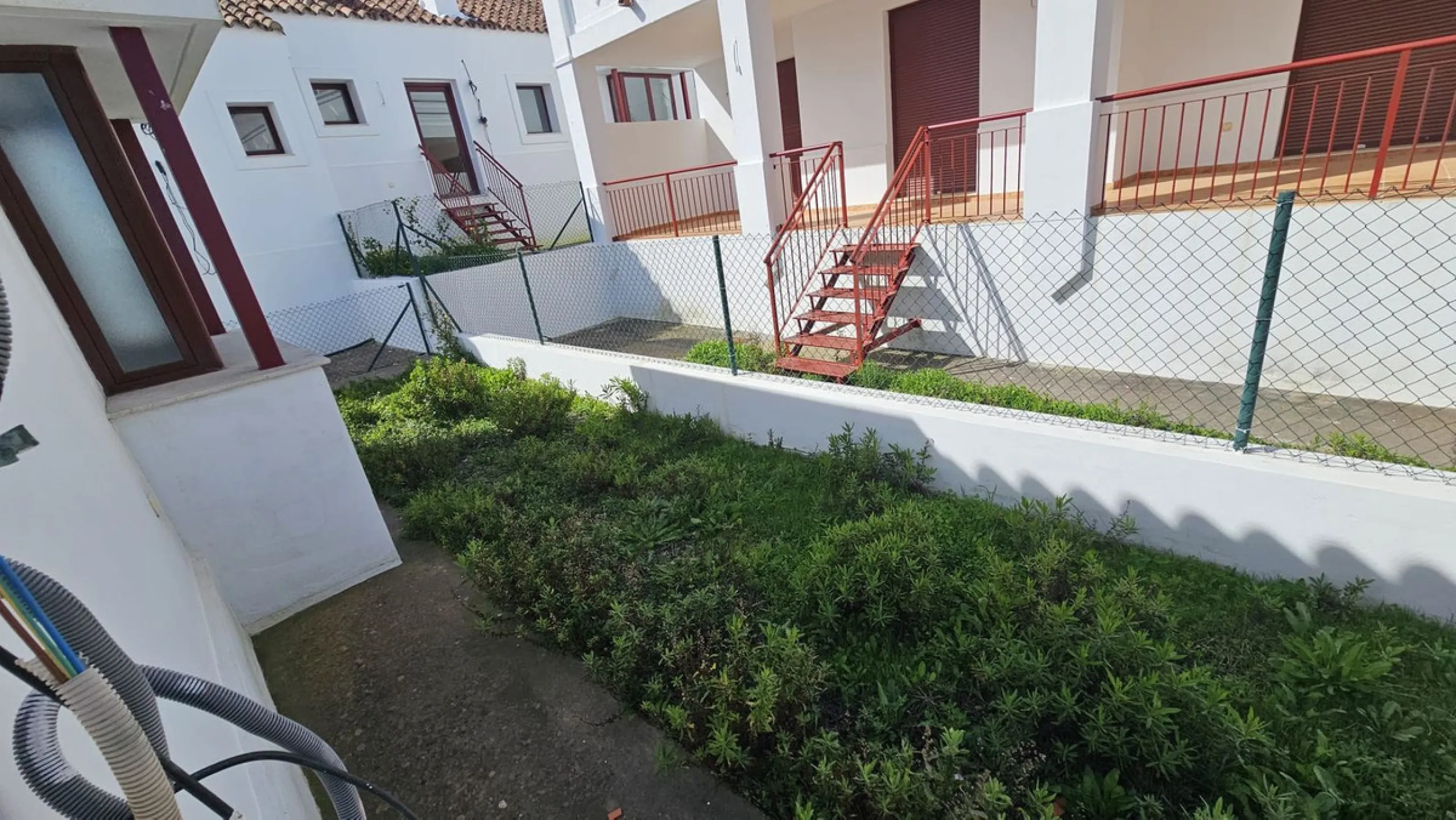 House - Townhouse в продаже в Casares, Málaga. В доме 2 спален и 3 ванных комнат. Площадь дома 208 м²