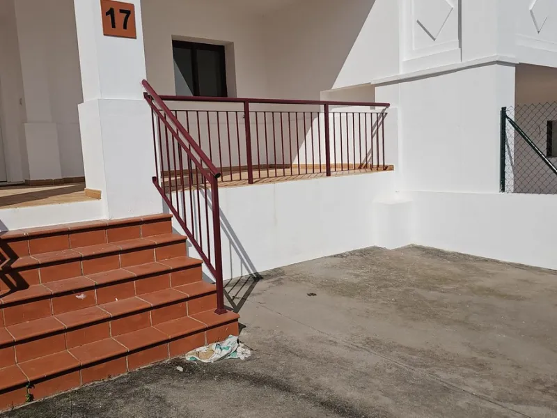 House - Townhouse в продаже в Casares, Málaga. В доме 2 спален и 3 ванных комнат. Площадь дома 208 м²