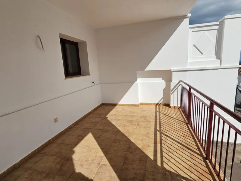 House - Townhouse в продаже в Casares, Málaga. В доме 2 спален и 3 ванных комнат. Площадь дома 208 м²