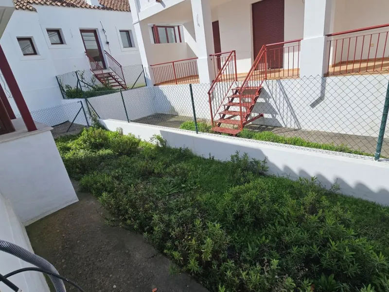 House - Townhouse в продаже в Casares, Málaga. В доме 2 спален и 3 ванных комнат. Площадь дома 208 м²