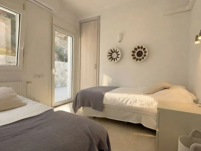 House - Detached Villa в продаже в Guaro, Málaga. В доме 4 спален и 4 ванных комнат. Площадь дома 357 м². Площадь участка 22000 м²