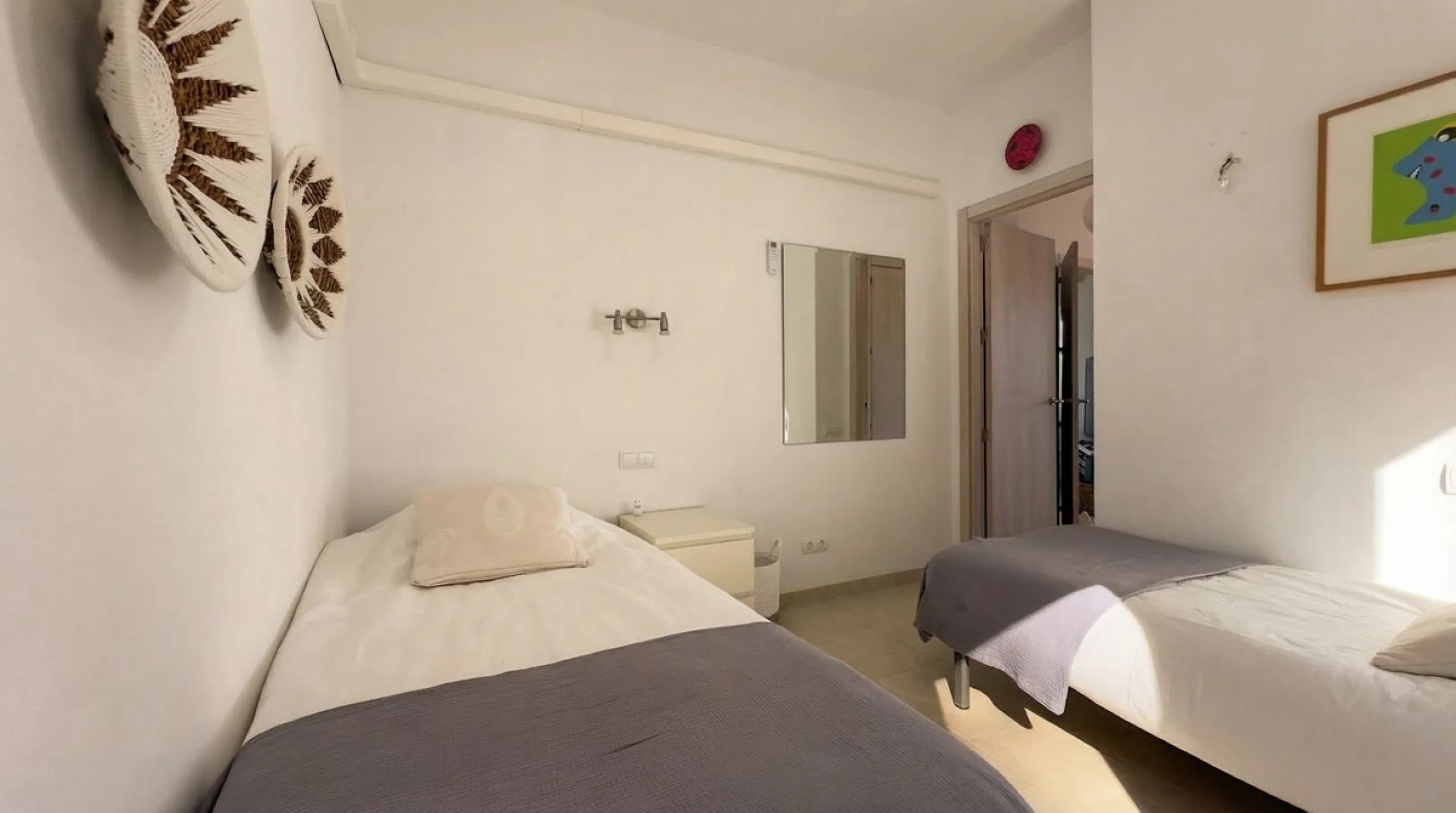 House - Detached Villa в продаже в Guaro, Málaga. В доме 4 спален и 4 ванных комнат. Площадь дома 357 м². Площадь участка 22000 м²