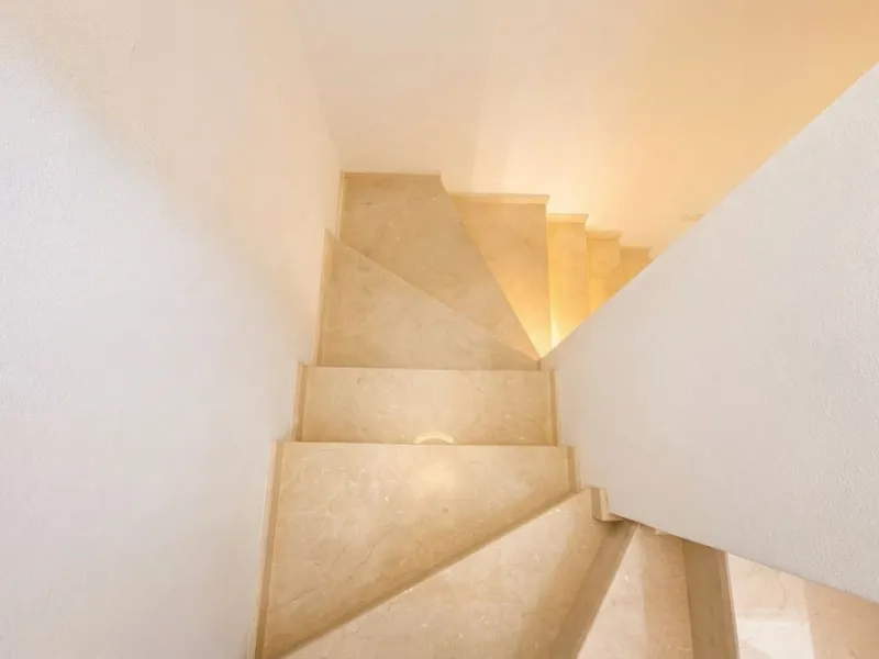 House - Detached Villa в продаже в Guaro, Málaga. В доме 4 спален и 4 ванных комнат. Площадь дома 357 м². Площадь участка 22000 м²