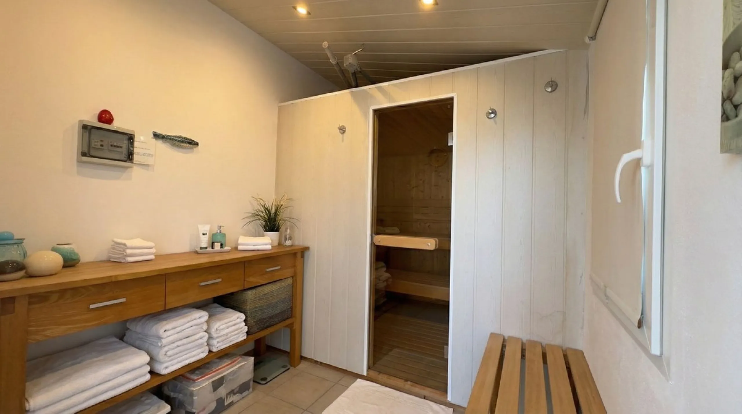 House - Detached Villa в продаже в Guaro, Málaga. В доме 4 спален и 4 ванных комнат. Площадь дома 357 м². Площадь участка 22000 м²