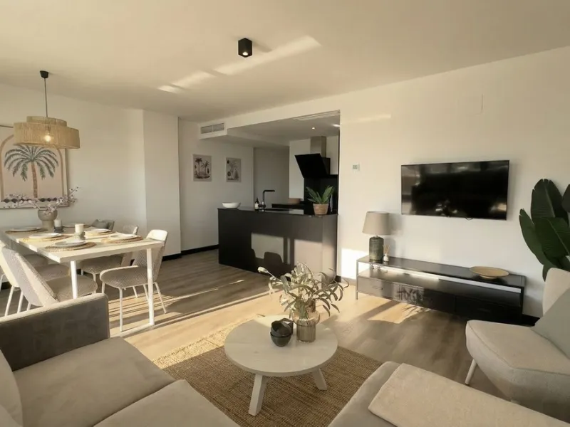 4-Bedroom Apartment with Private Garden and Sea Views – Hacienda el Sueño, Mijas