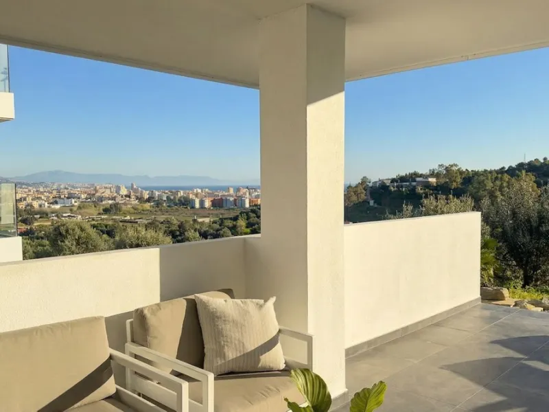 4-Bedroom Apartment with Private Garden and Sea Views – Hacienda el Sueño, Mijas