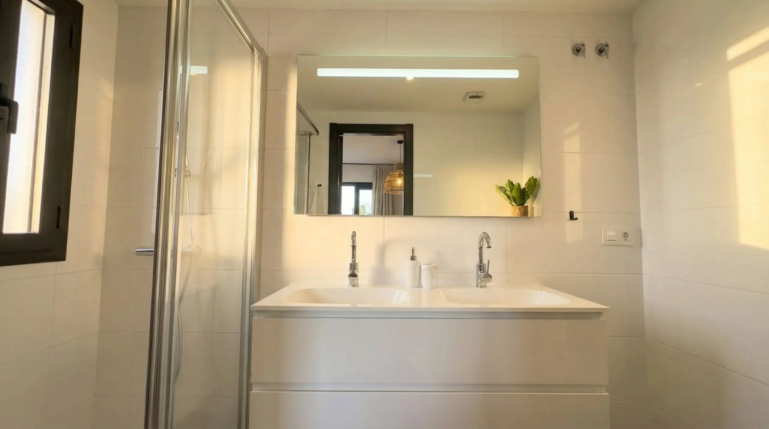 4-Bedroom Apartment with Private Garden and Sea Views – Hacienda el Sueño, Mijas