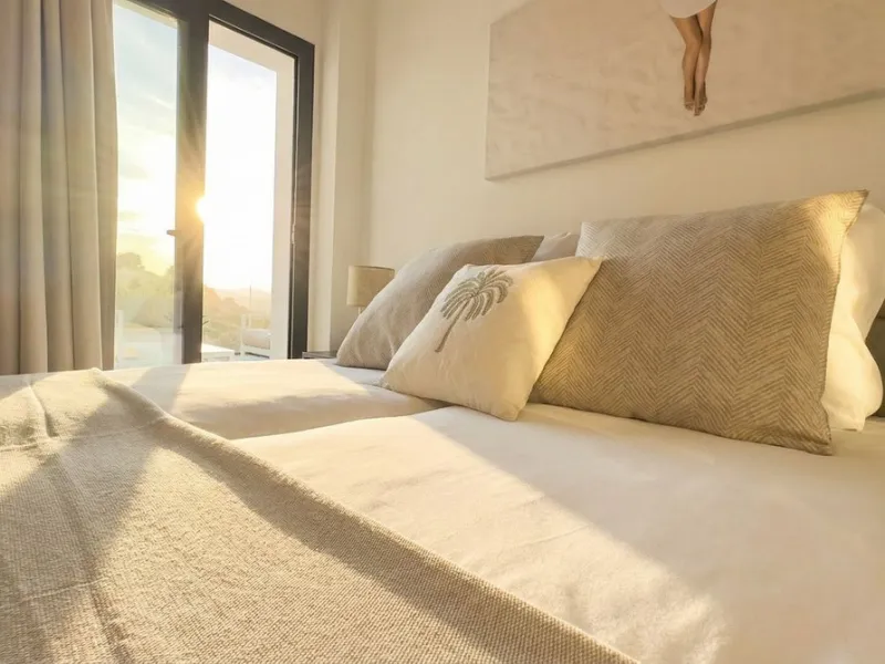 4-Bedroom Apartment with Private Garden and Sea Views – Hacienda el Sueño, Mijas