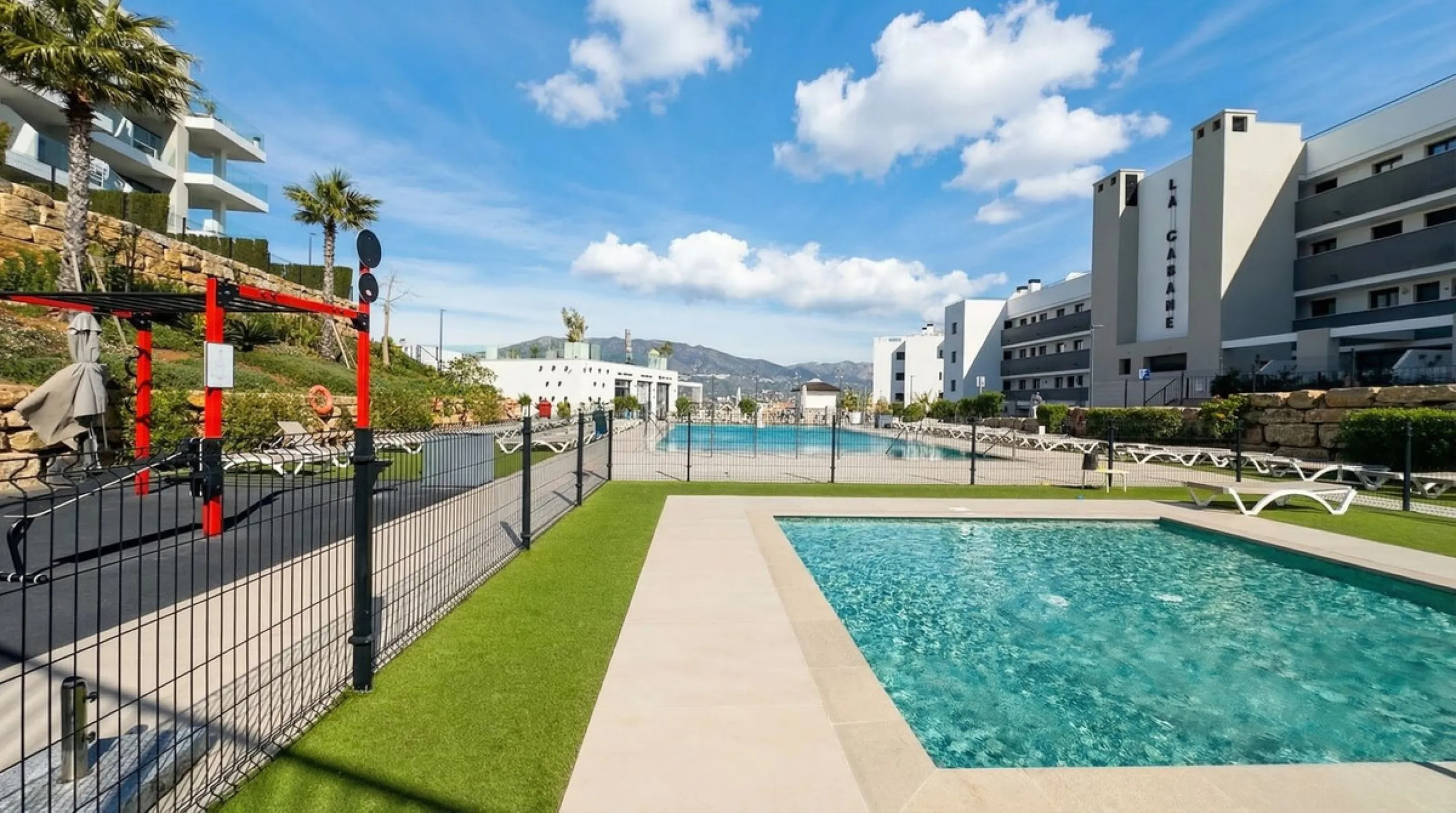 4-Bedroom Apartment with Private Garden and Sea Views – Hacienda el Sueño, Mijas