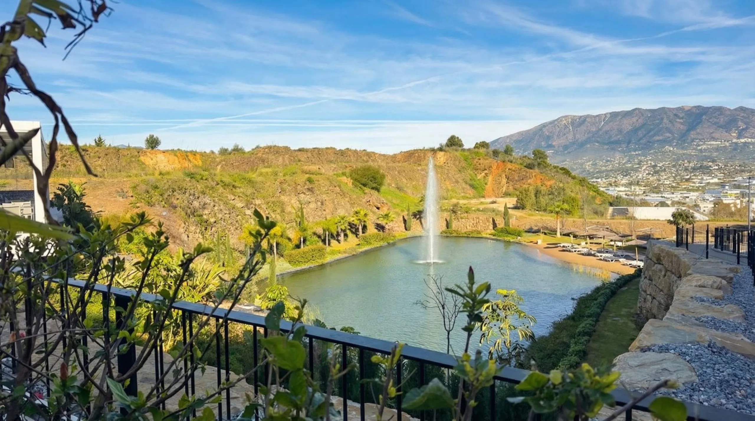 Apartment with Pool Views and Space for 6 – For Sale in Hacienda el Sueño, Mijas Costa