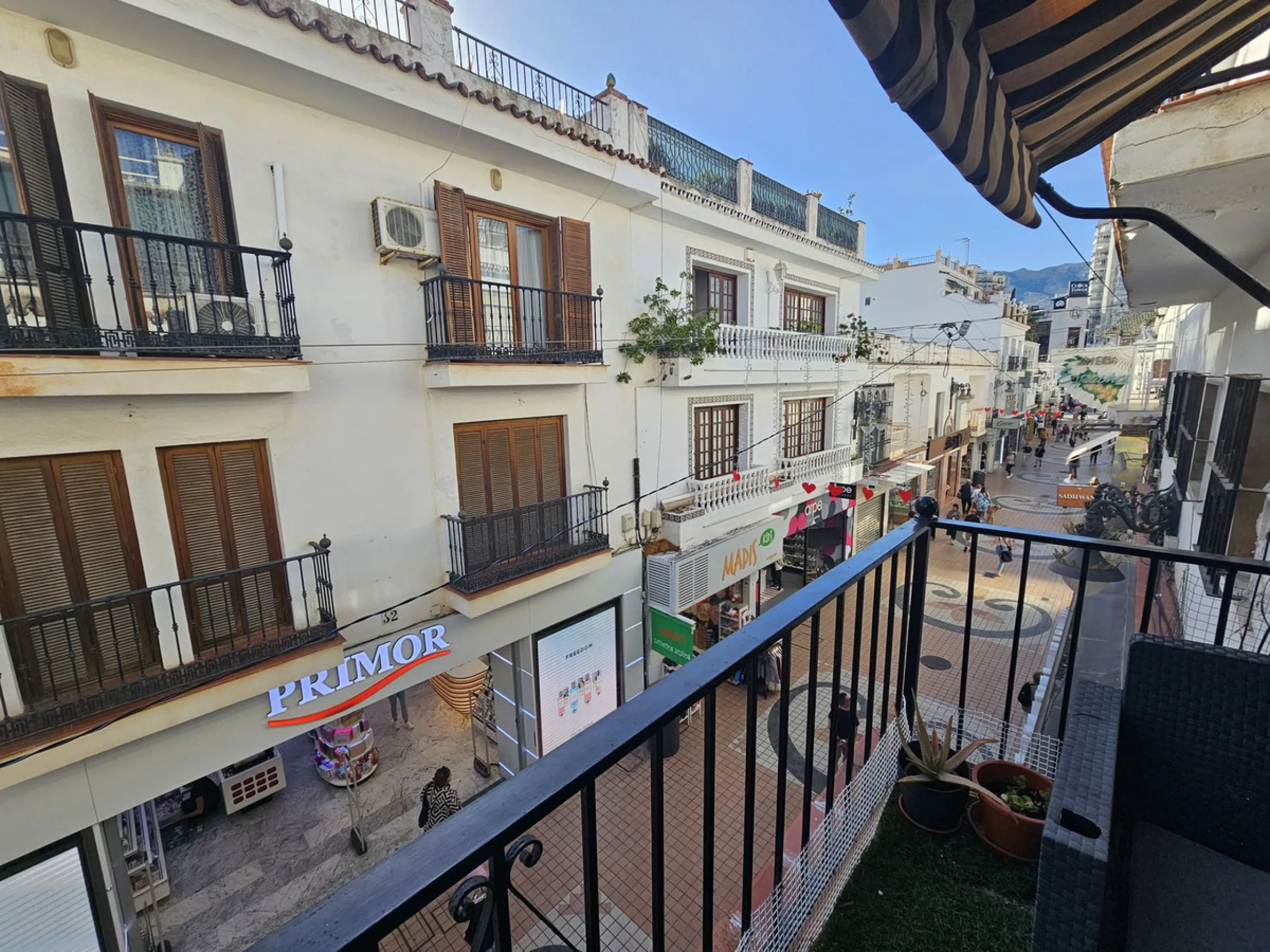 Apartment - Middle Floor Apartment в продаже в Torremolinos, Málaga. В доме 3 спален и 2 ванных комнат. Площадь дома 91 м²