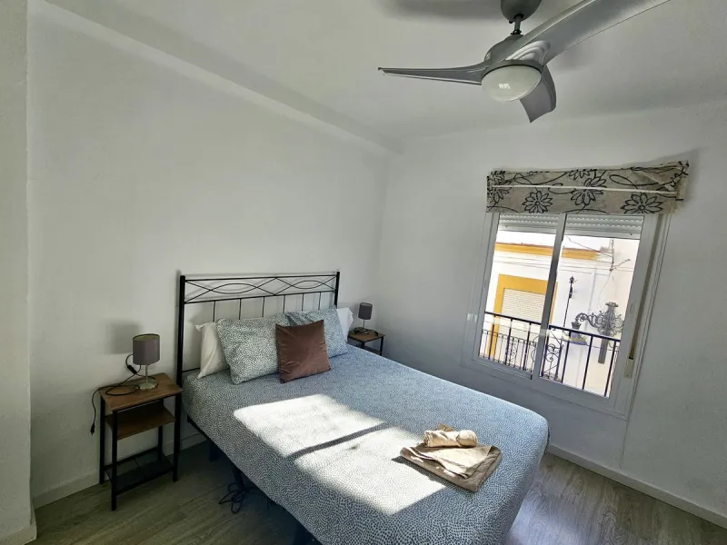 Apartment - Middle Floor Apartment в продаже в Torremolinos, Málaga. В доме 3 спален и 2 ванных комнат. Площадь дома 91 м²