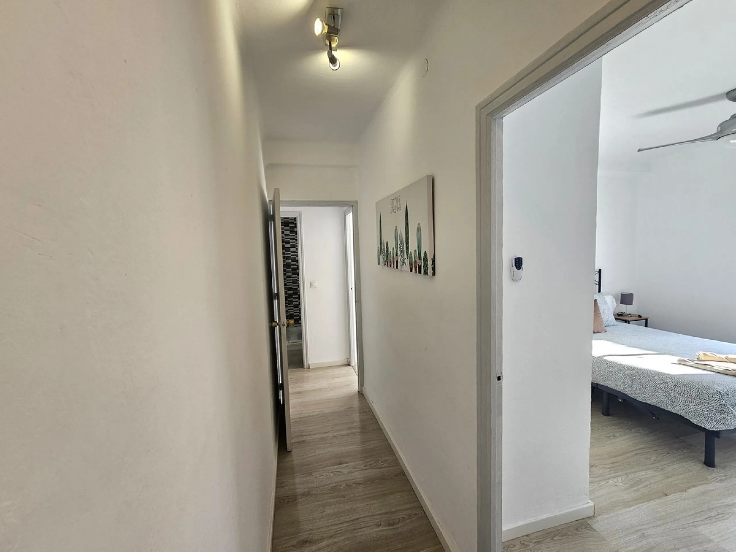 Apartment - Middle Floor Apartment в продаже в Torremolinos, Málaga. В доме 3 спален и 2 ванных комнат. Площадь дома 91 м²