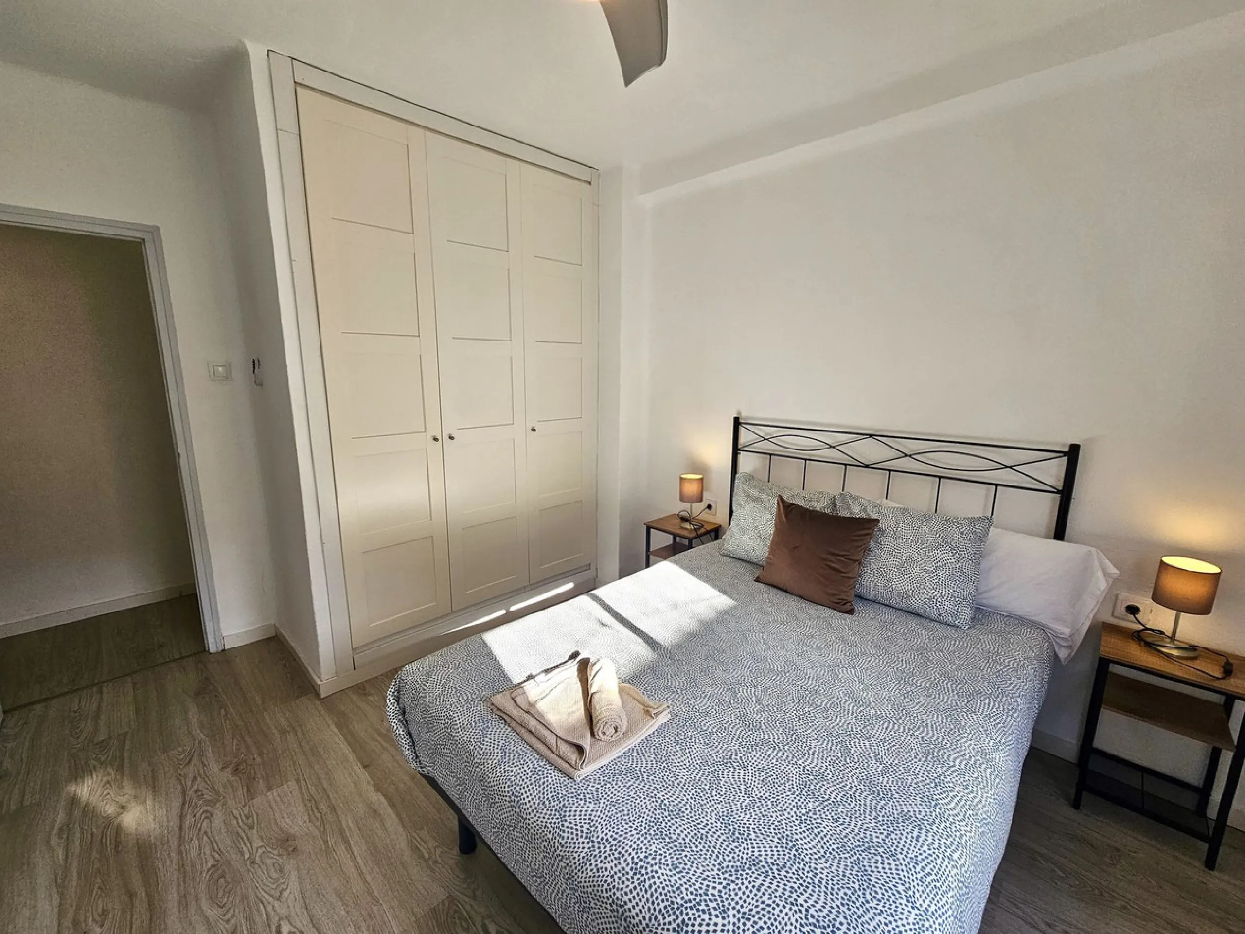 Apartment - Middle Floor Apartment в продаже в Torremolinos, Málaga. В доме 3 спален и 2 ванных комнат. Площадь дома 91 м²
