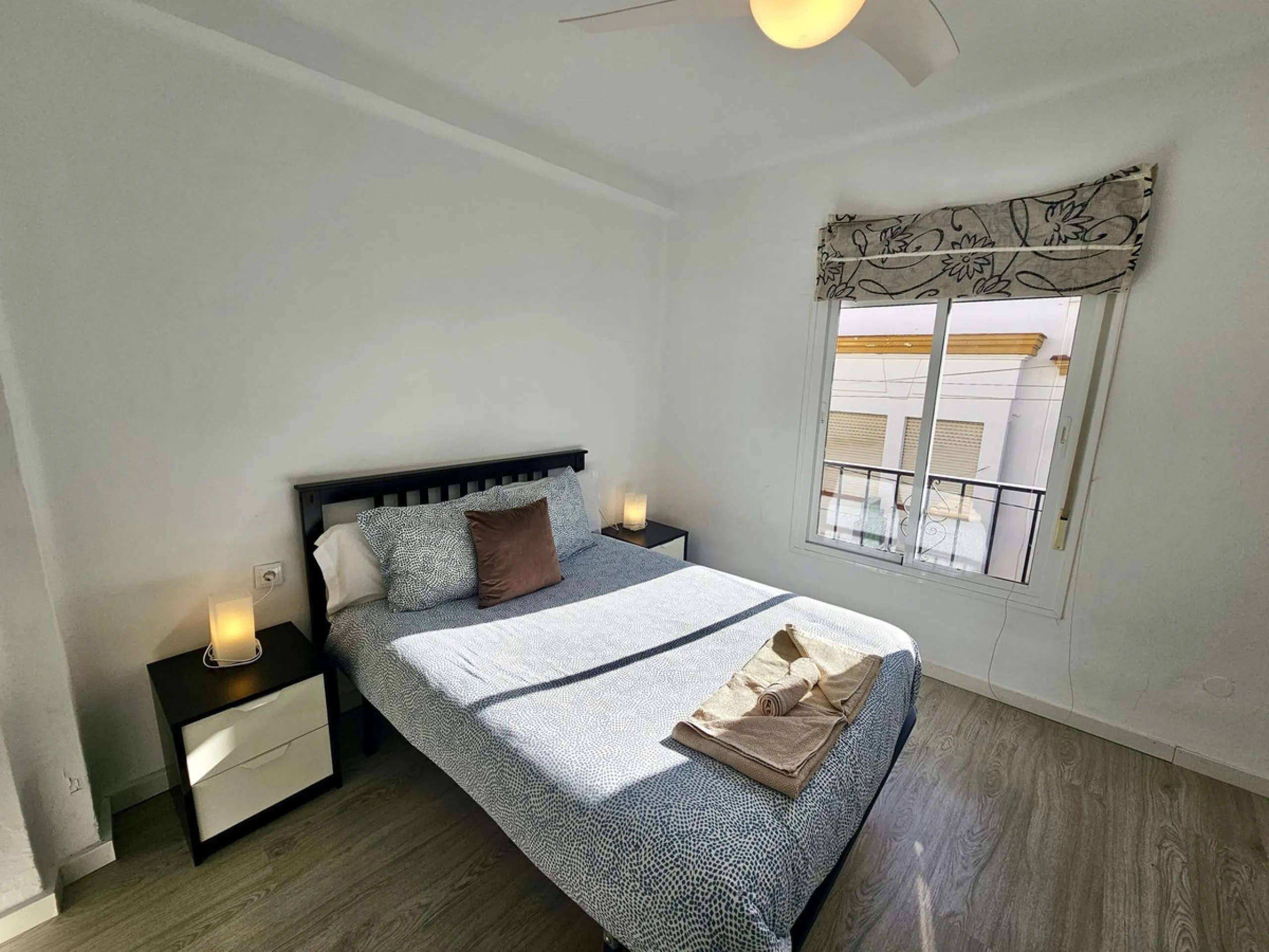 Apartment - Middle Floor Apartment в продаже в Torremolinos, Málaga. В доме 3 спален и 2 ванных комнат. Площадь дома 91 м²