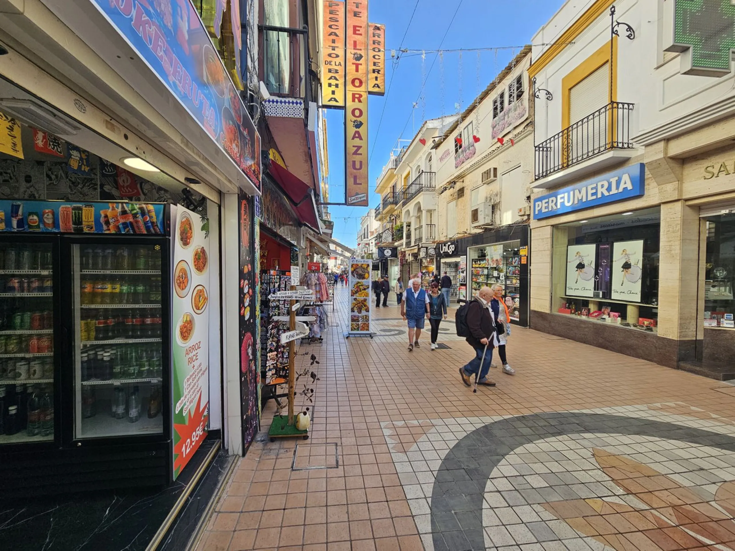 Apartment - Middle Floor Apartment в продаже в Torremolinos, Málaga. В доме 3 спален и 2 ванных комнат. Площадь дома 91 м²