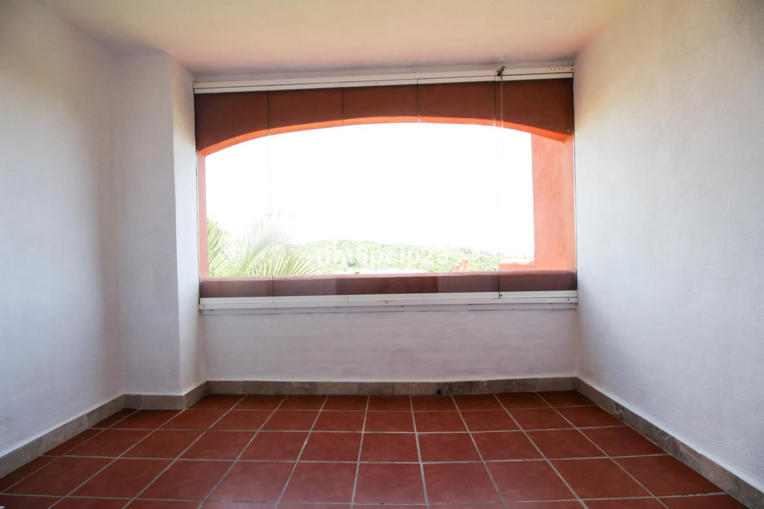 Apartment - Penthouse Duplex в продаже в Estepona, Málaga. В доме 3 спален и 4 ванных комнат. Площадь дома 140 м²
