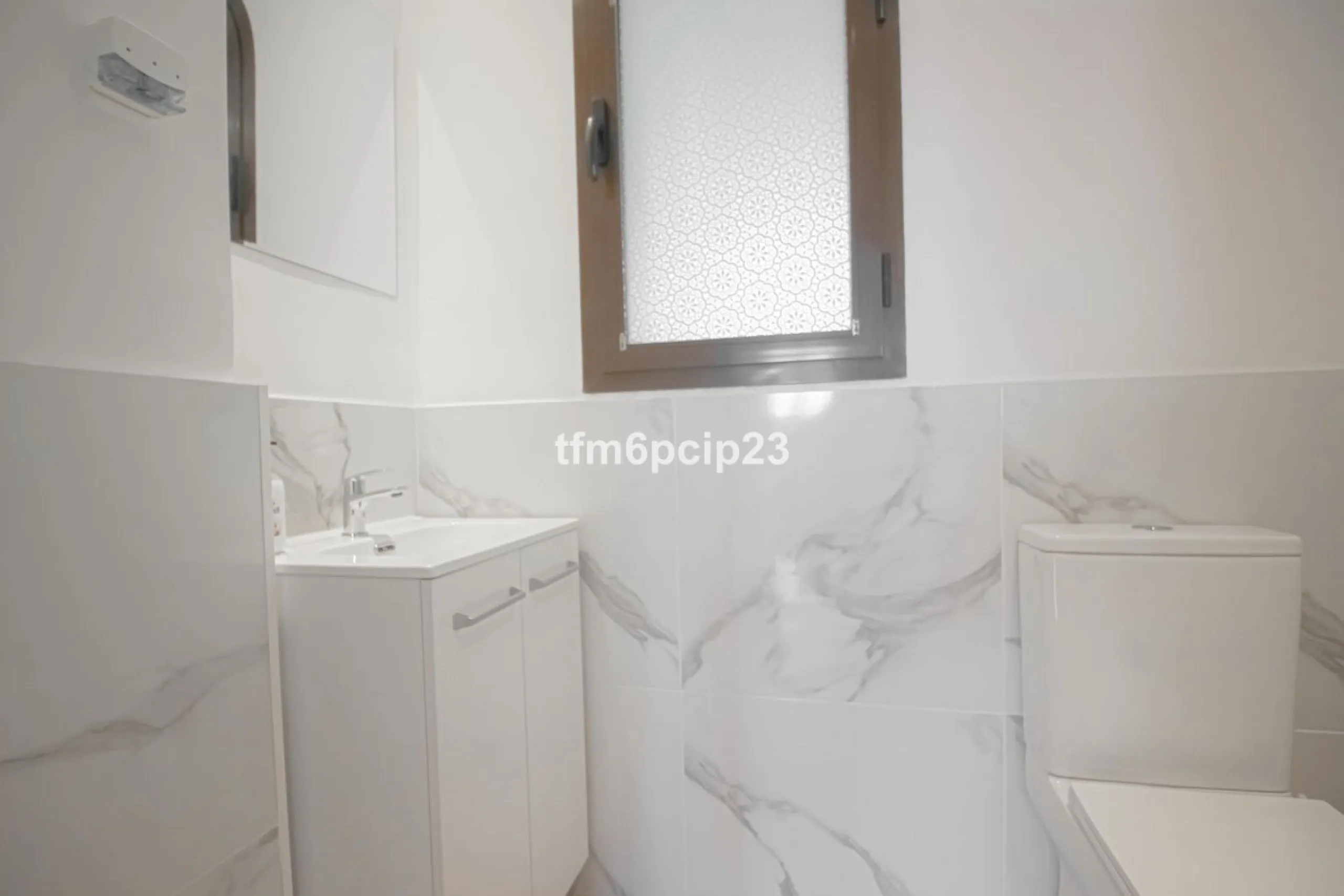 Apartment - Penthouse Duplex в продаже в Estepona, Málaga. В доме 3 спален и 4 ванных комнат. Площадь дома 140 м²