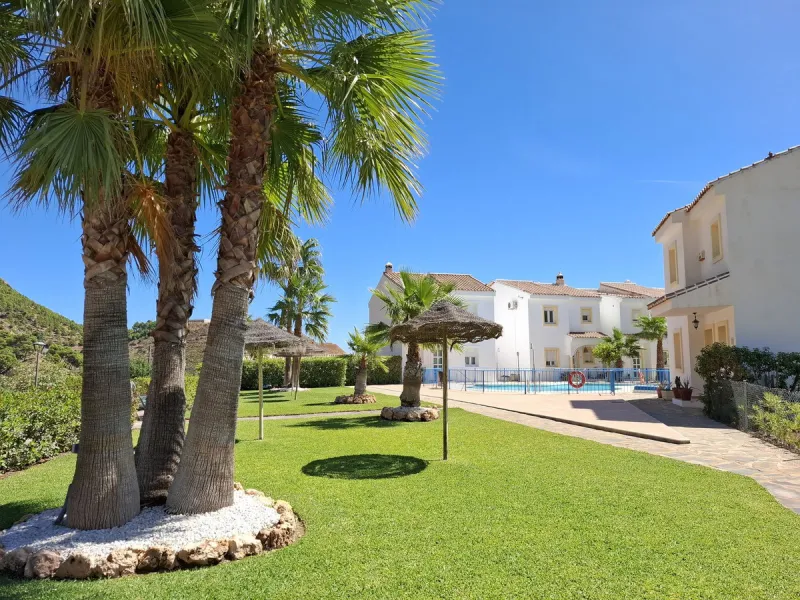 House - Townhouse в продаже в Mijas, Málaga. В доме 3 спален и 3 ванных комнат. Площадь дома 118 м²