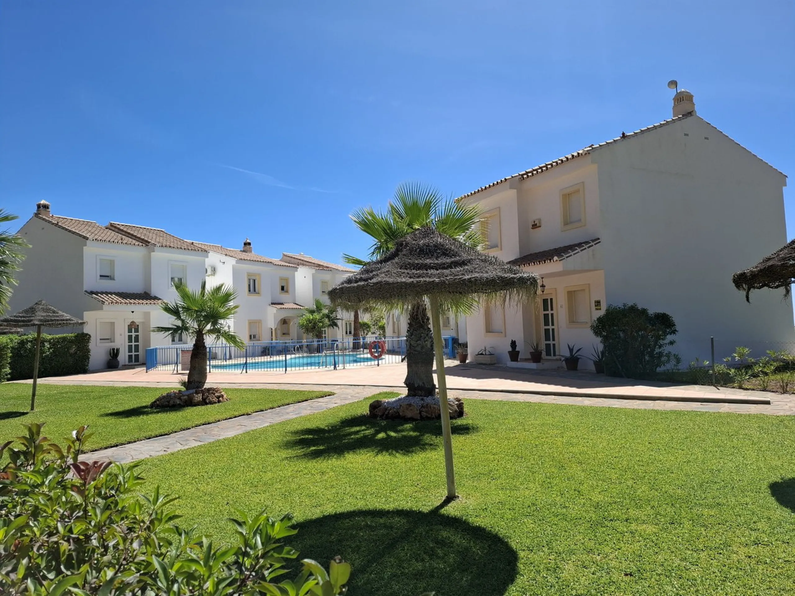 House - Townhouse в продаже в Mijas, Málaga. В доме 3 спален и 3 ванных комнат. Площадь дома 118 м²