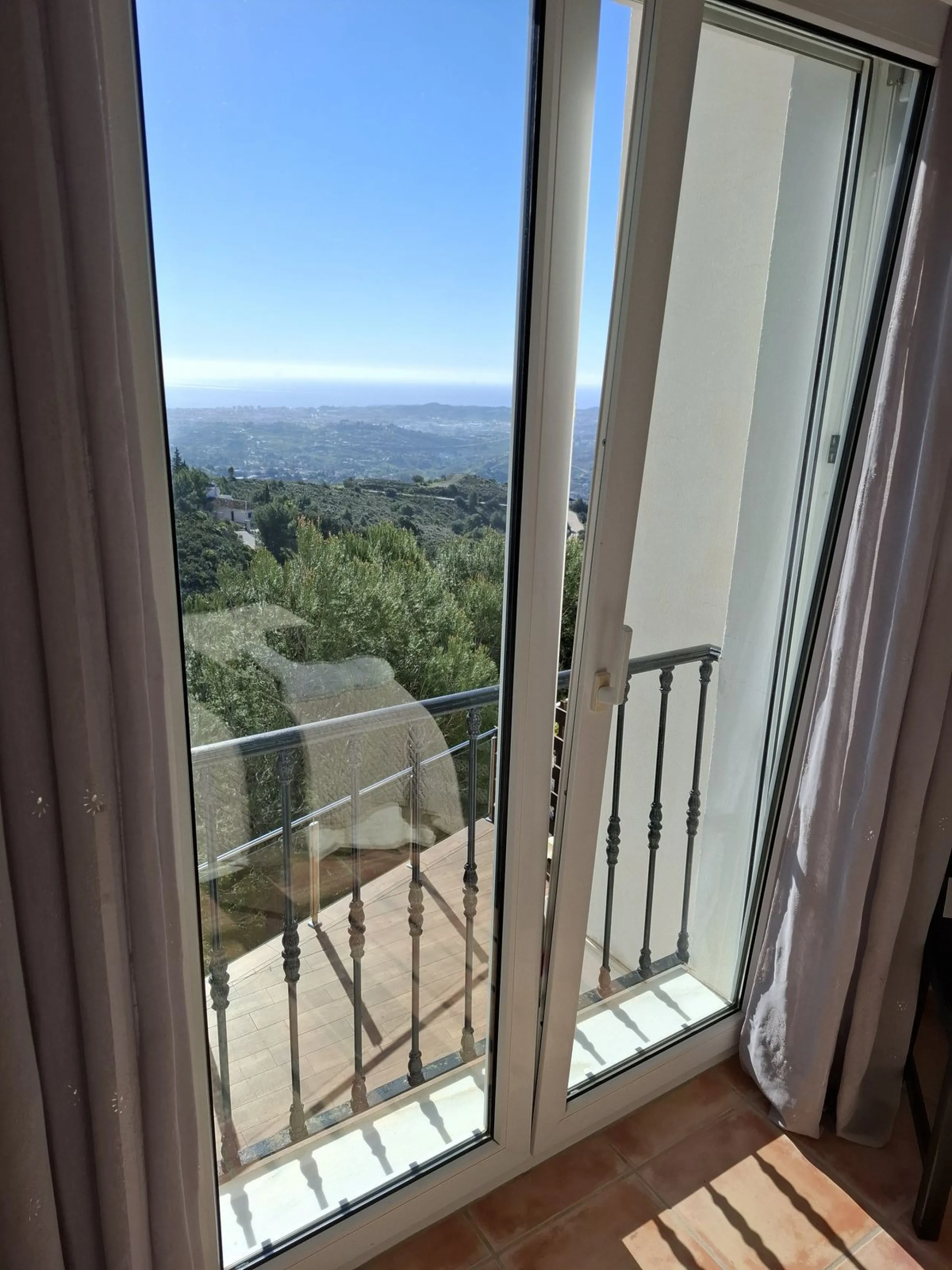 House - Townhouse в продаже в Mijas, Málaga. В доме 3 спален и 3 ванных комнат. Площадь дома 118 м²