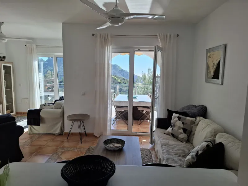 House - Townhouse в продаже в Mijas, Málaga. В доме 3 спален и 3 ванных комнат. Площадь дома 118 м²