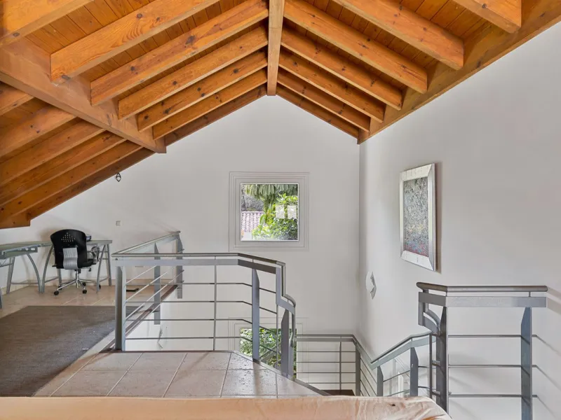 Villa for Sale in El Herrojo Alto: A Prime Architectural Estate in the Heart of La Quinta, Benahavis