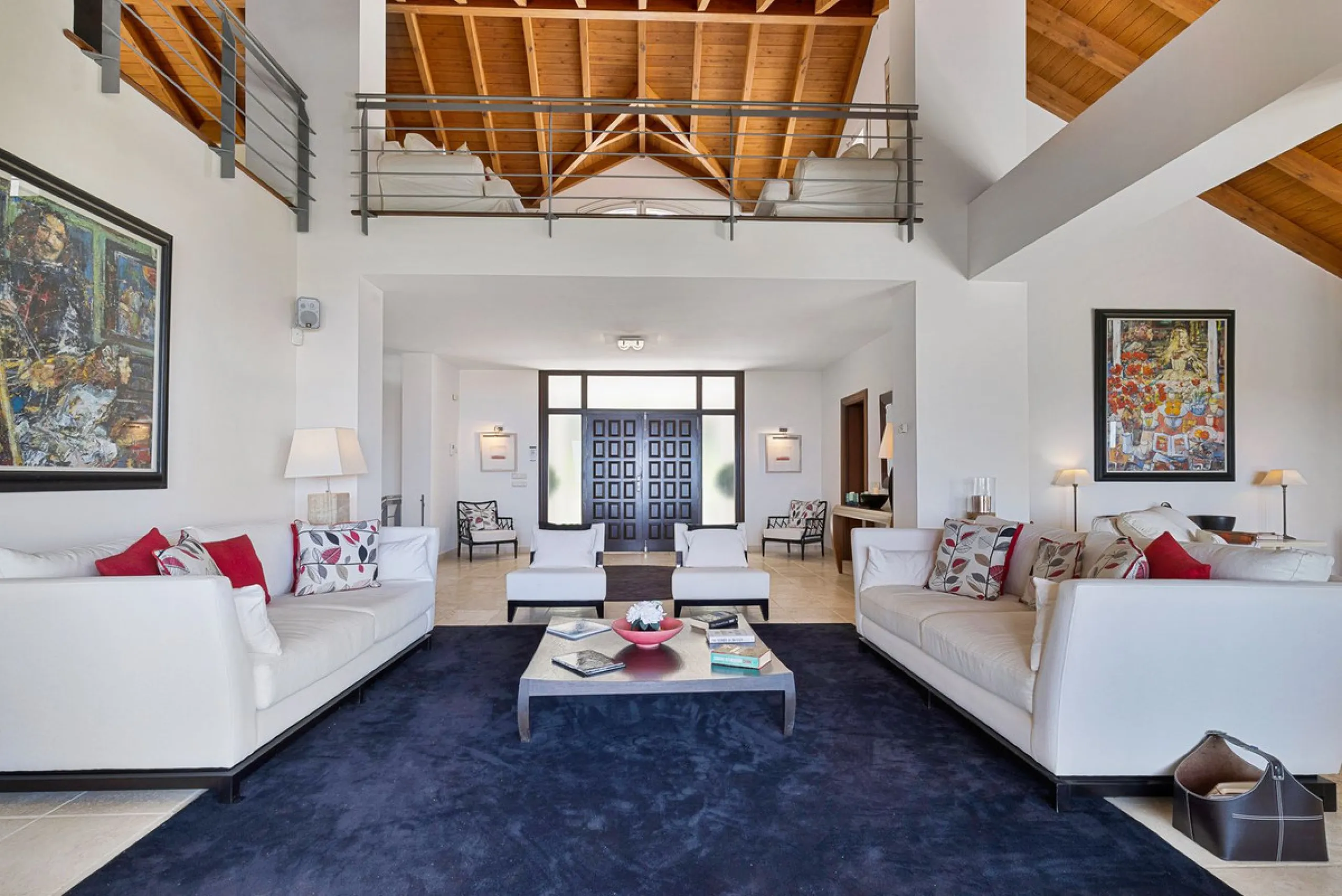 Villa for Sale in El Herrojo Alto: A Prime Architectural Estate in the Heart of La Quinta, Benahavis