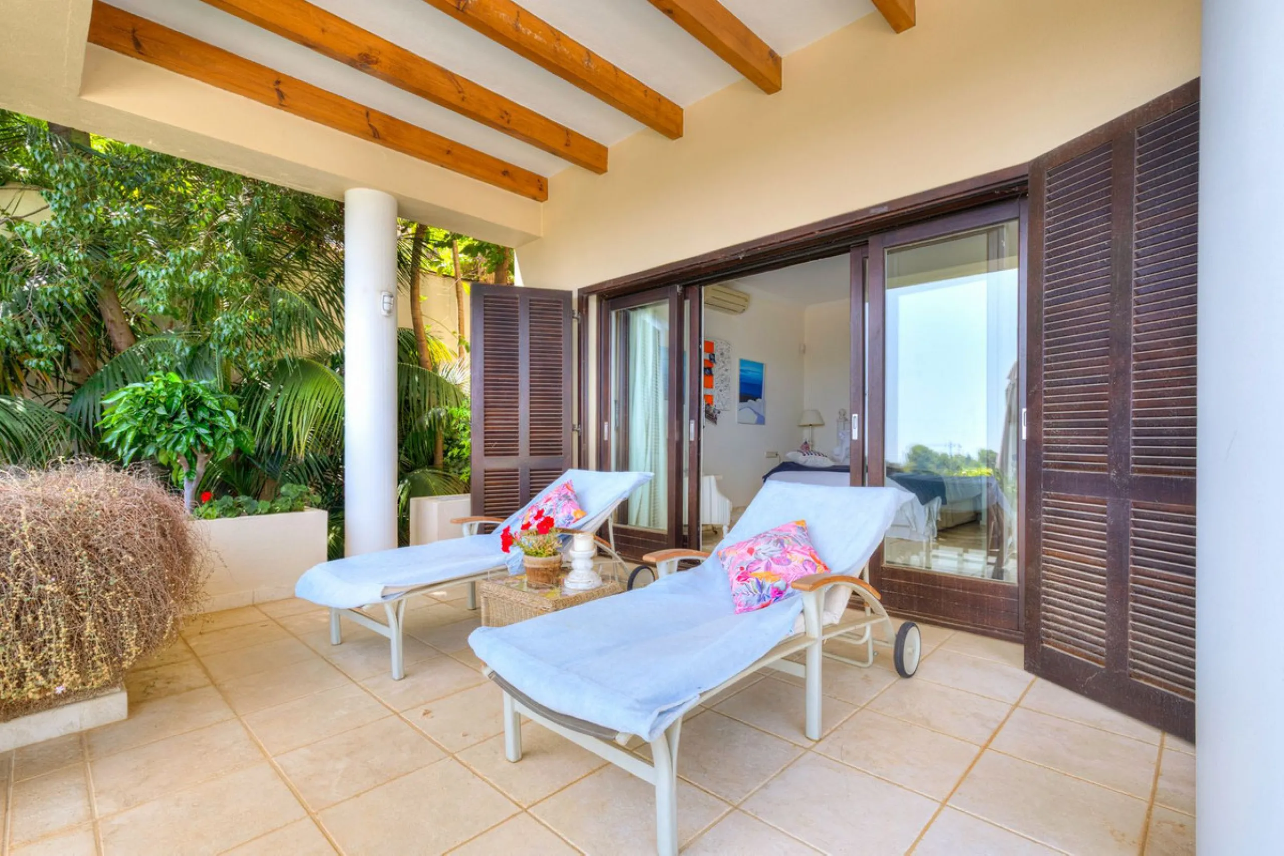 Villa for Sale in El Herrojo Alto: A Prime Architectural Estate in the Heart of La Quinta, Benahavis
